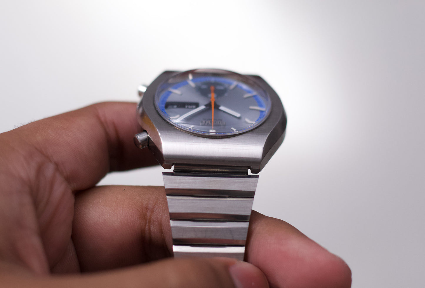 [Serviced] 1976 Seiko Automatic Chronograph Brilliant Gray Sunburst Dial Men's Wrist-Watch