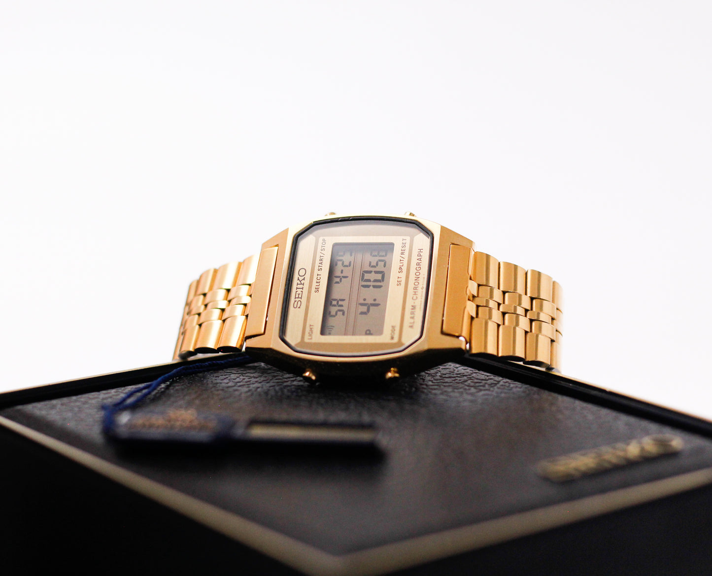 [Near Mint] Seiko Golden Quartz Digital Alarm-Chronograph Men's Wrist-Watch W/Box & Tag