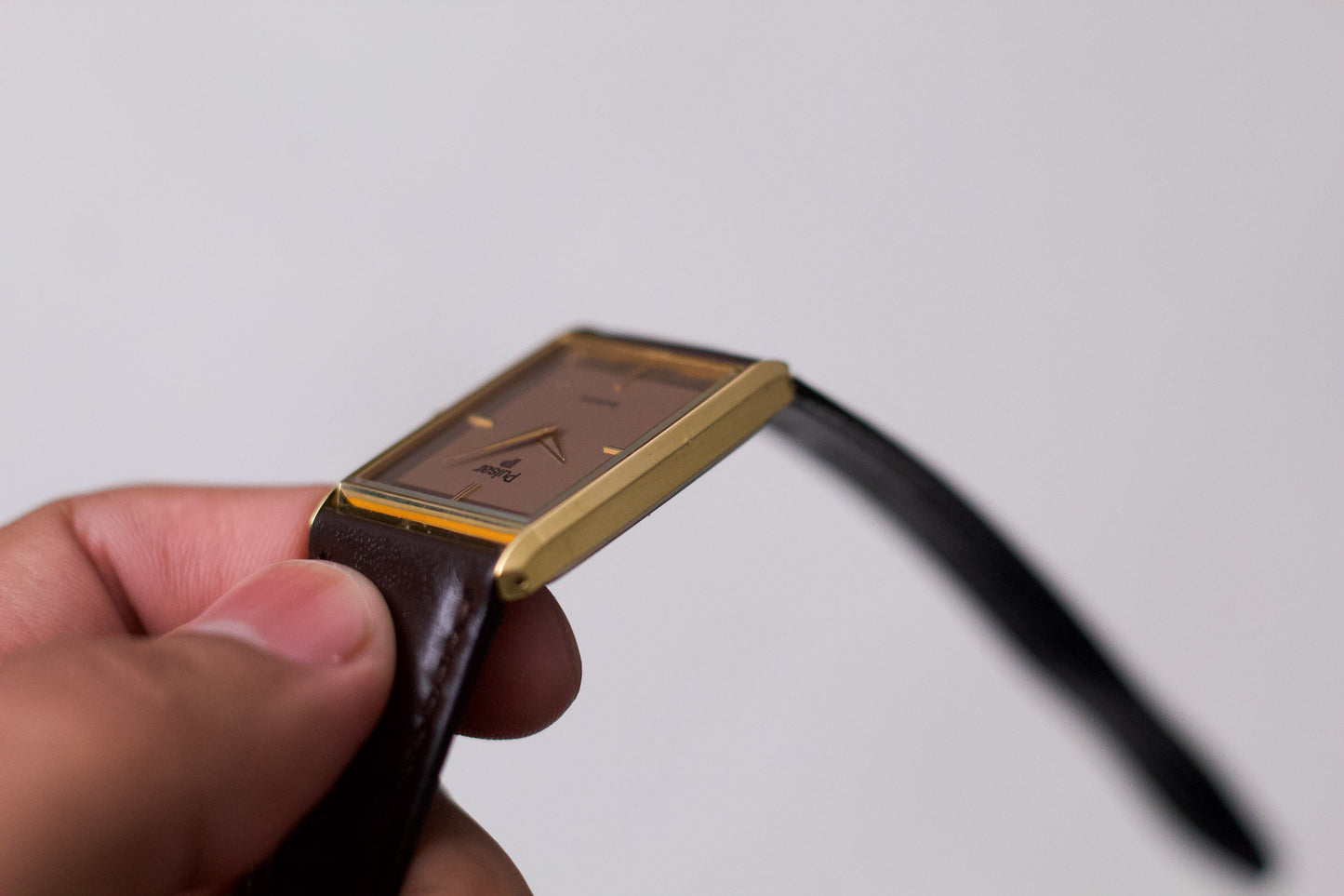 1995 Pulsar Quartz Straight Grain Salmon Tank Dial Men's Wrist-Watch