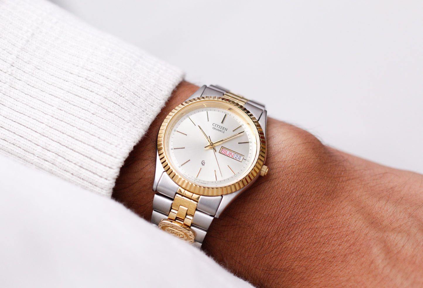 1999 Citizen 'Baby Day-Date' Champagne Dial Two Tone Men's Wrist-Watch W/Box & Papers