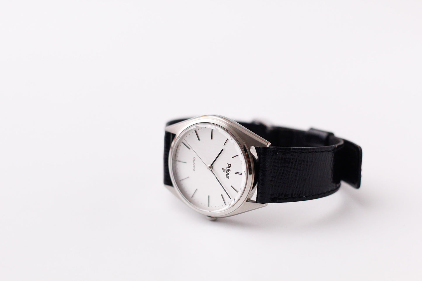 [Near Mint] 1993 Pulsar Quartz Straight Grain Silver Dial Men's Wrist-Watch W/Box