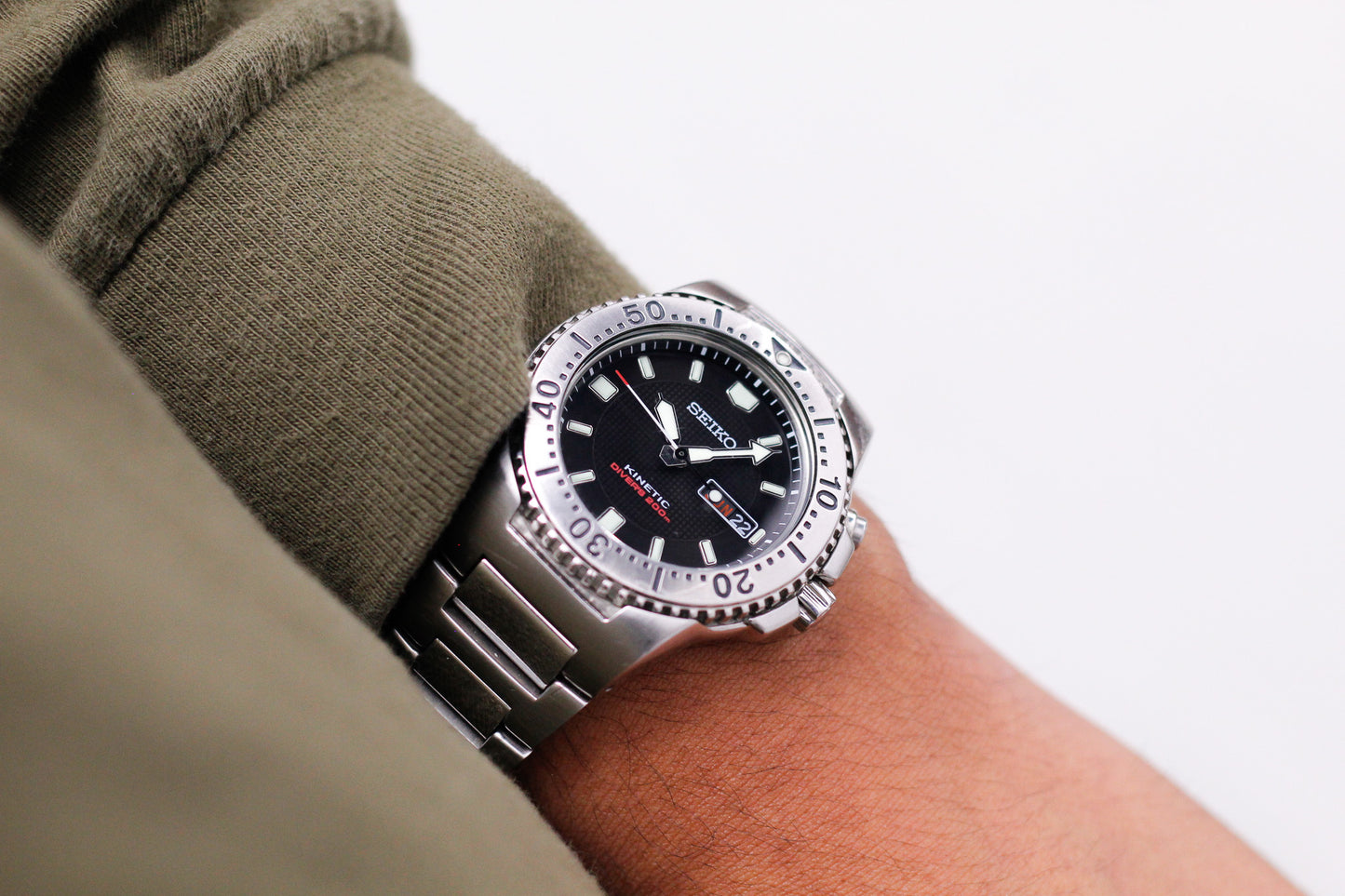 2005 Seiko Diver's 200M Kinetic Inky Black  Dial Men's Wrist-Watch Full-Set
