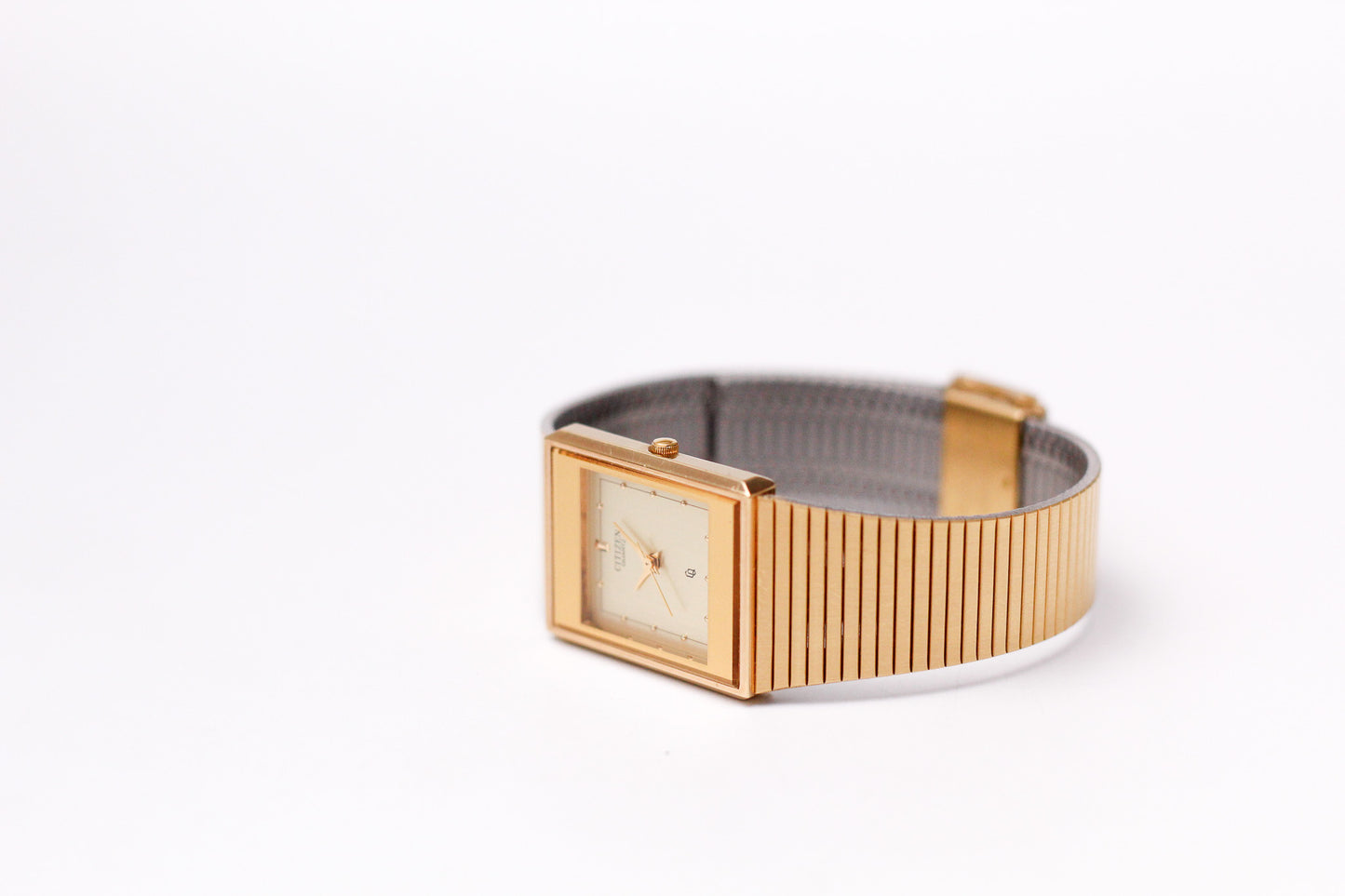 1995 Citizen Quartz Golden 'Tank' Men's Wrist-Watch