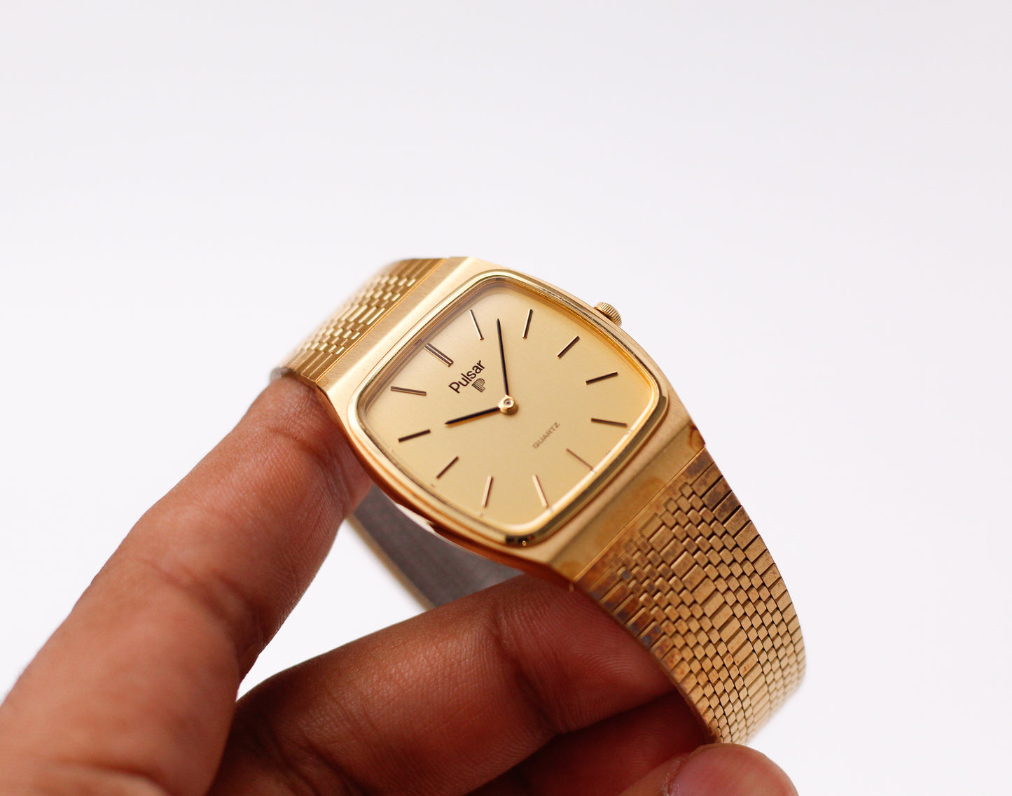1983 Pulsar Quartz Straight Grain Golden Dial Men's Wrist-Watch