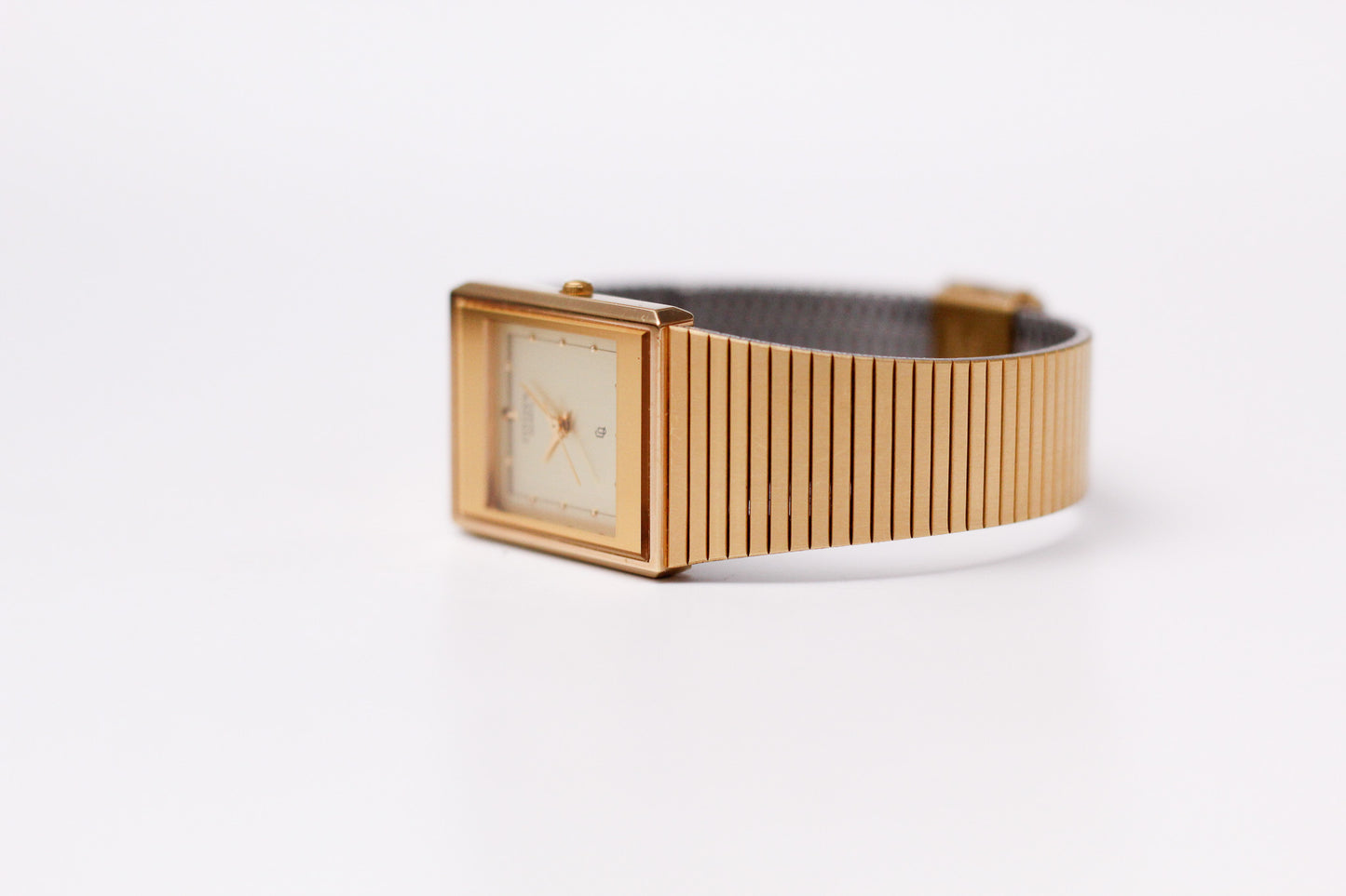 1995 Citizen Quartz Golden 'Tank' Men's Wrist-Watch