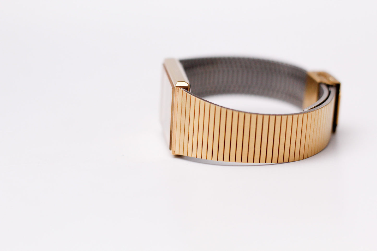 1995 Citizen Quartz Golden 'Tank' Men's Wrist-Watch