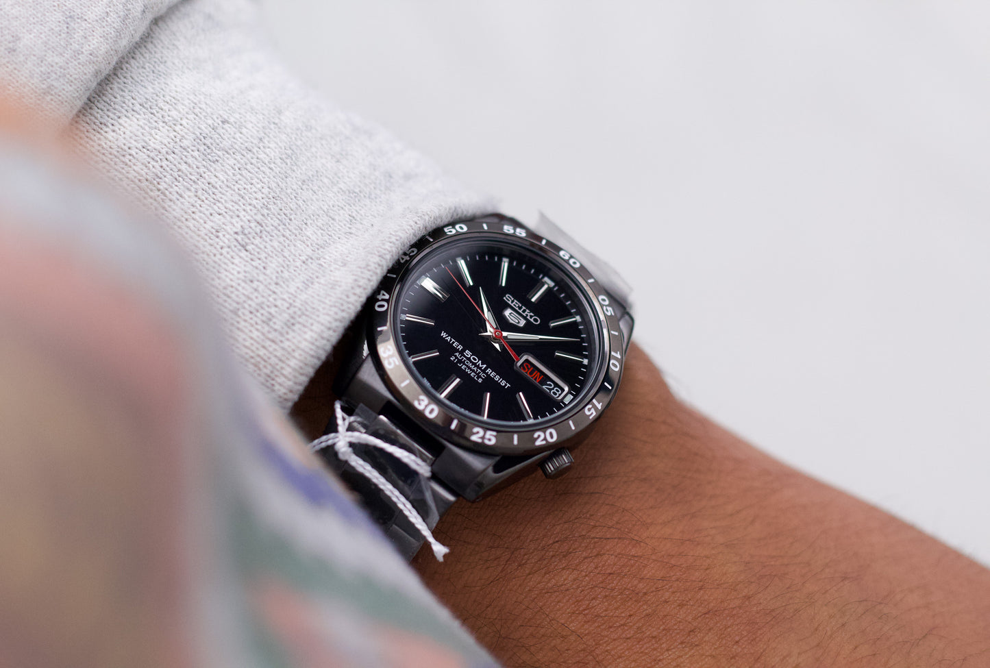 [New Old Stock] 2012 Seiko 5 Automatic Deep Ink Black Dial Men's Wrist-Watch W/Box & Papers