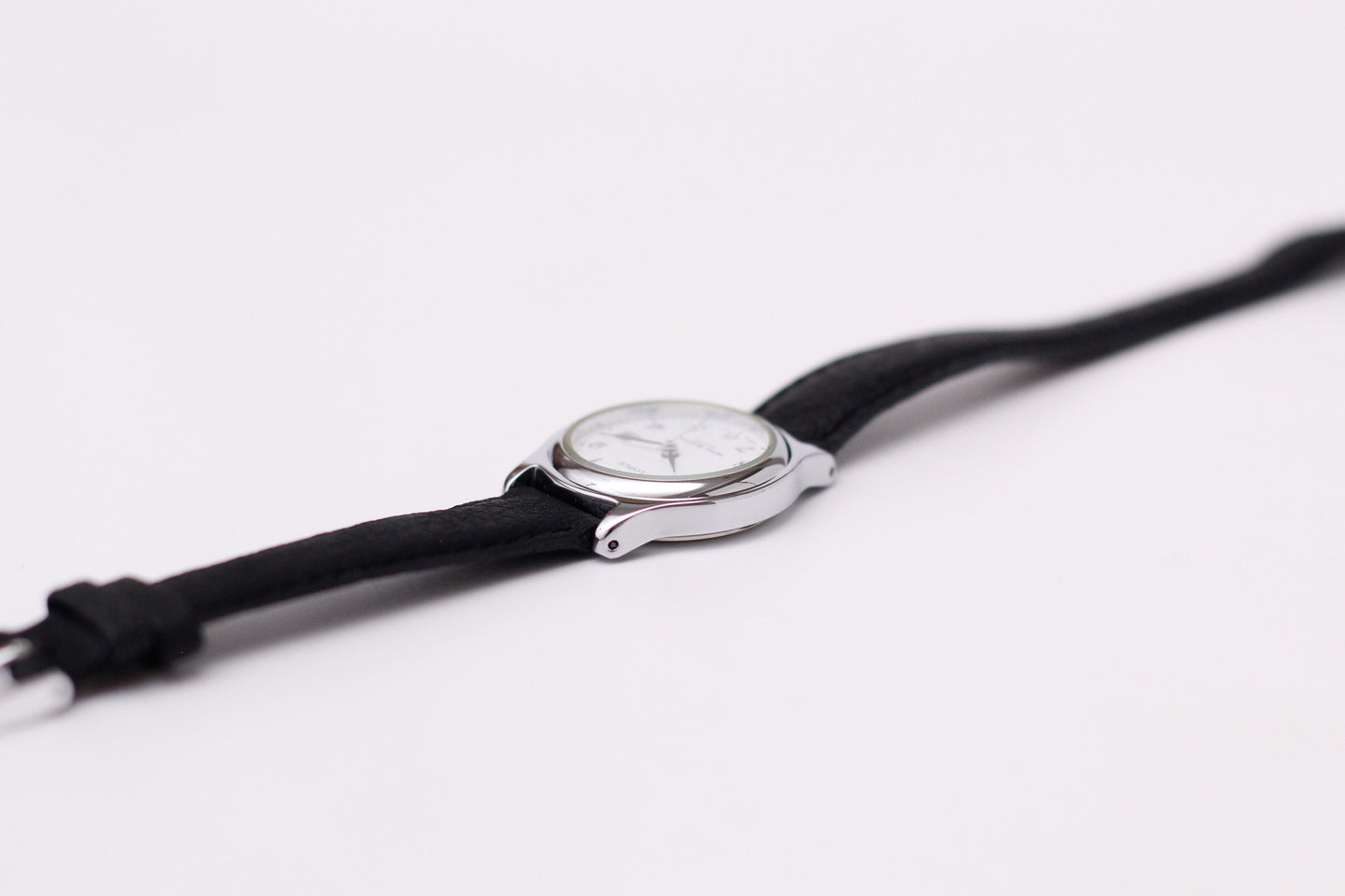 [Mint] 1990s Lorus Quartz Brilliant White Dial Ladies' Wrist-Watch