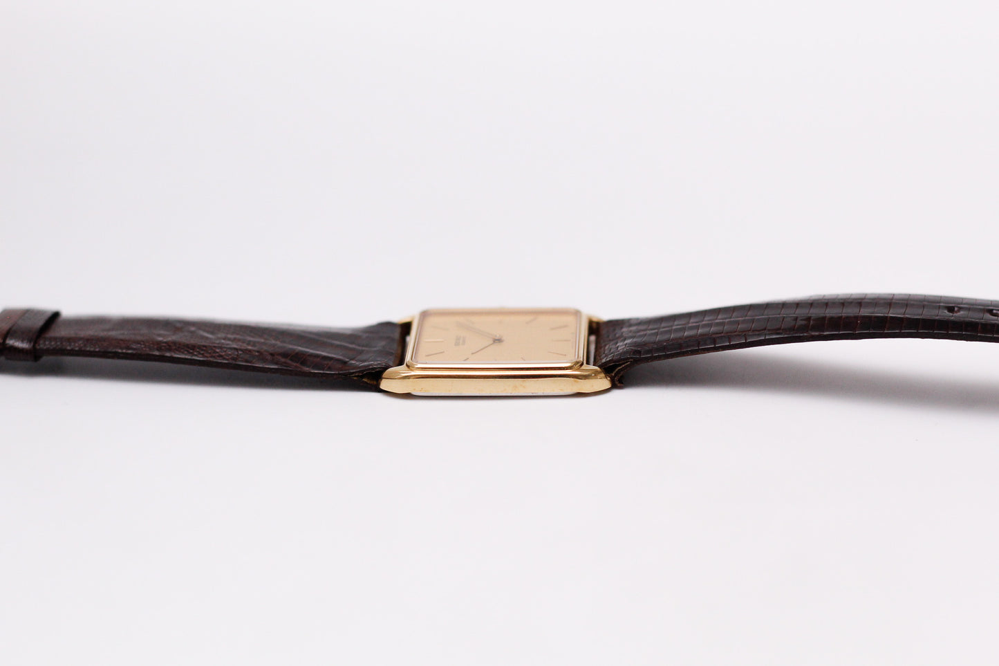 1984 Seiko Quartz Straight Grain Golden Dial Tank Men's Wrist-Watch