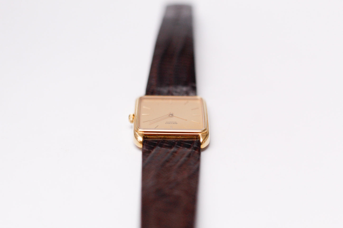 1984 Seiko Quartz Straight Grain Golden Dial Tank Men's Wrist-Watch