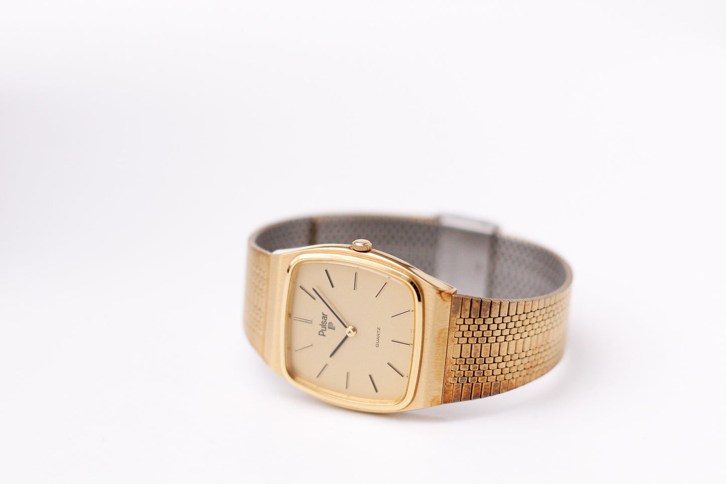 1983 Pulsar Quartz Straight Grain Golden Dial Men's Wrist-Watch