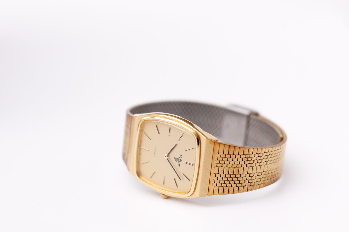 1983 Pulsar Quartz Straight Grain Golden Dial Men's Wrist-Watch
