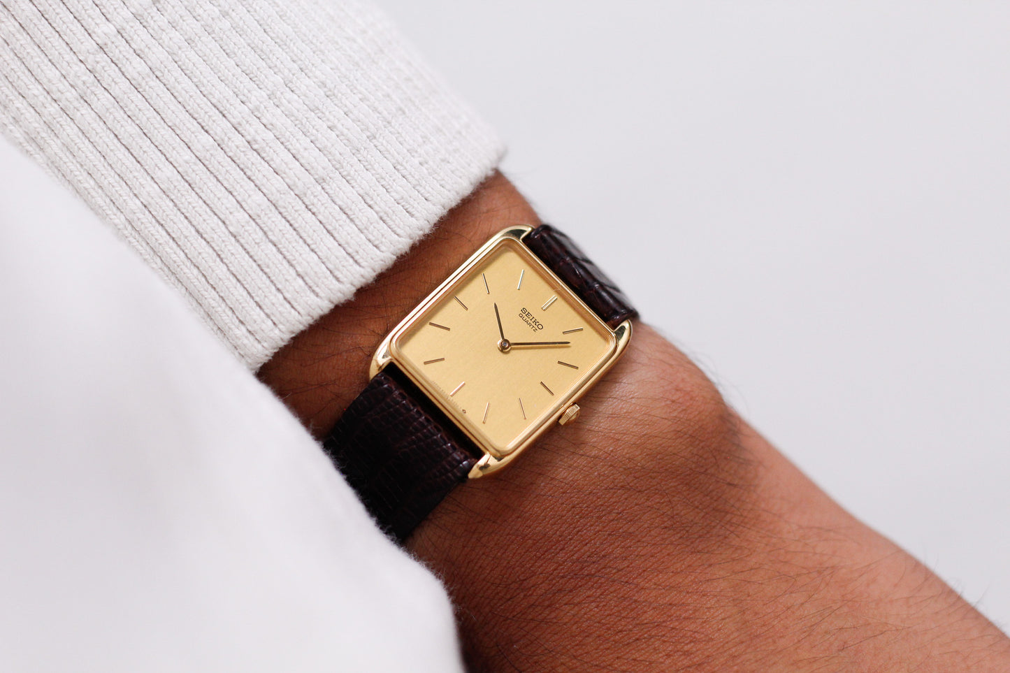 1984 Seiko Quartz Straight Grain Golden Dial Tank Men's Wrist-Watch