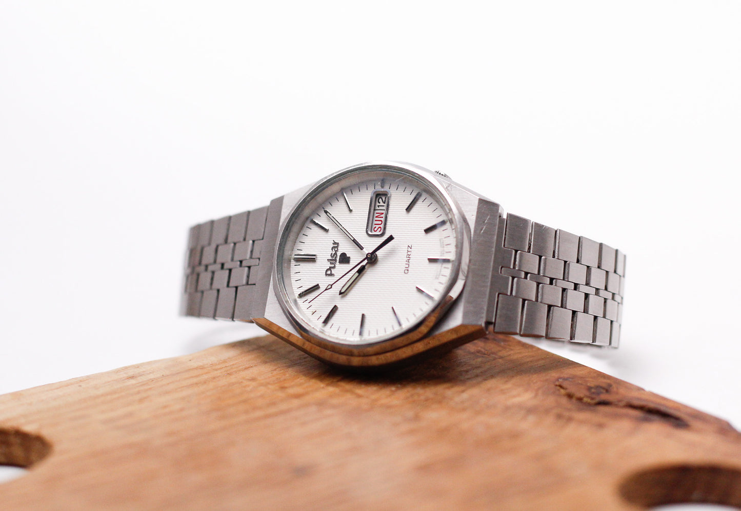 1980 Pulsar Quartz Textured Silver Dial Men's Wrist-Watch