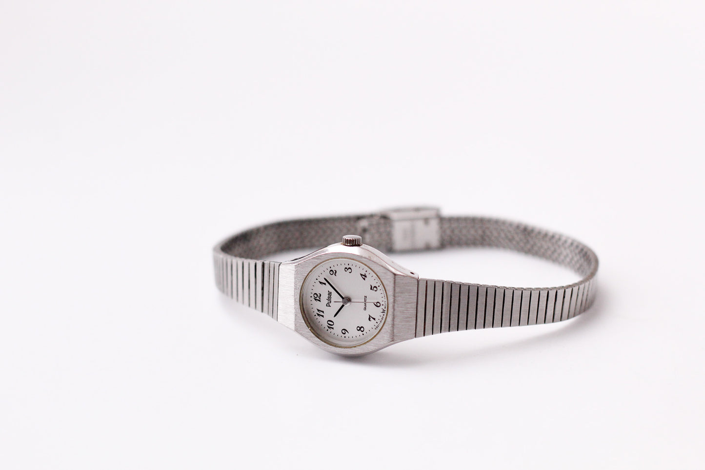 1994 Pulsar Quartz Straight Grain Silver Dial Ladies' Wrist-Watch