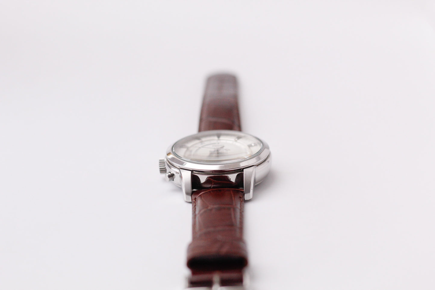 2014 Seiko Kinetic GMT Cream White Dial Men's Wrist-Watch Full-Set