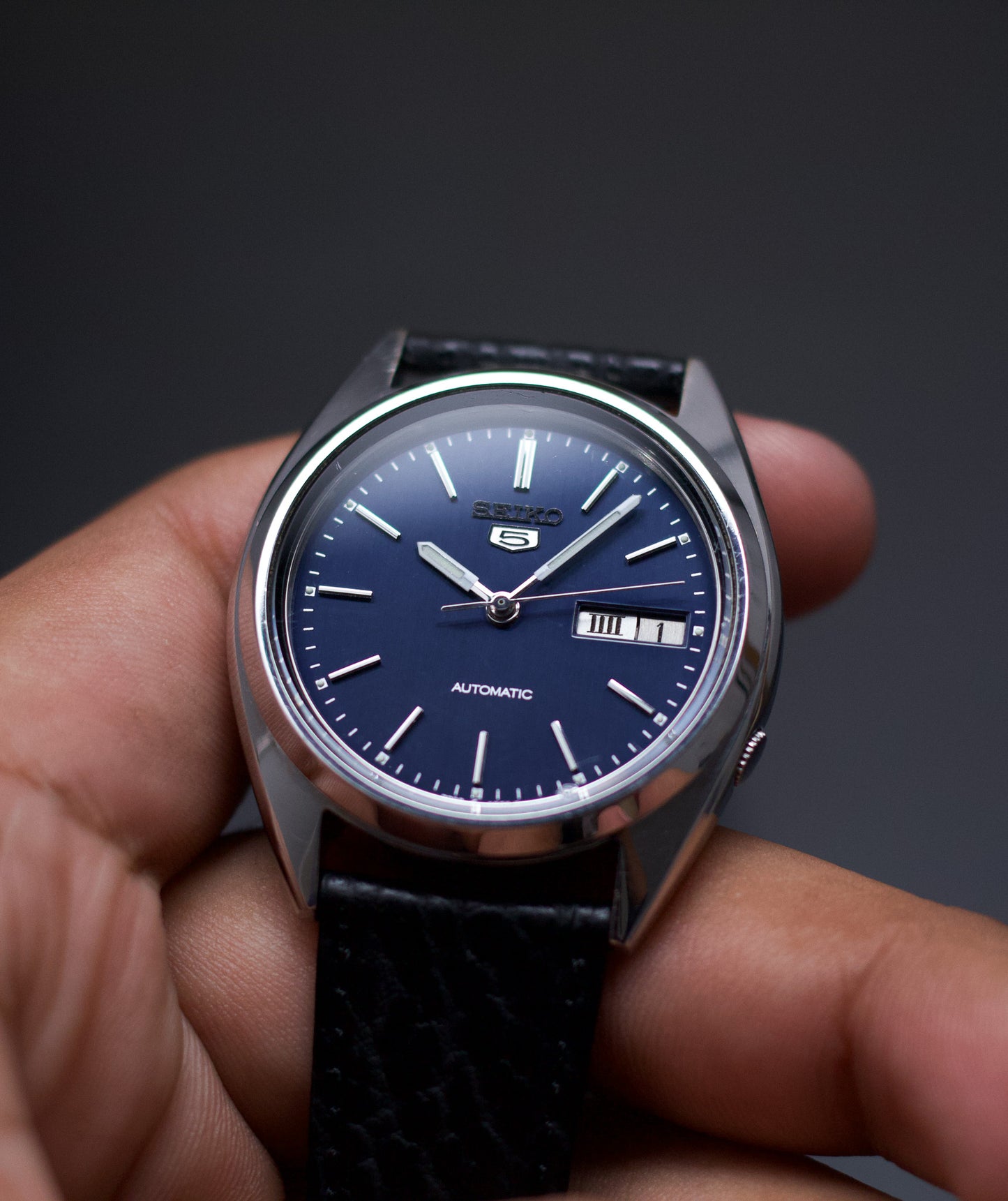 1984 Seiko 5 Automatic Straight Grain Midnight Blue Dial Men's Wrist-Watch