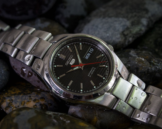 2000s Seiko 5 Dark Snake Skin Dial Men's Wrist-Watch