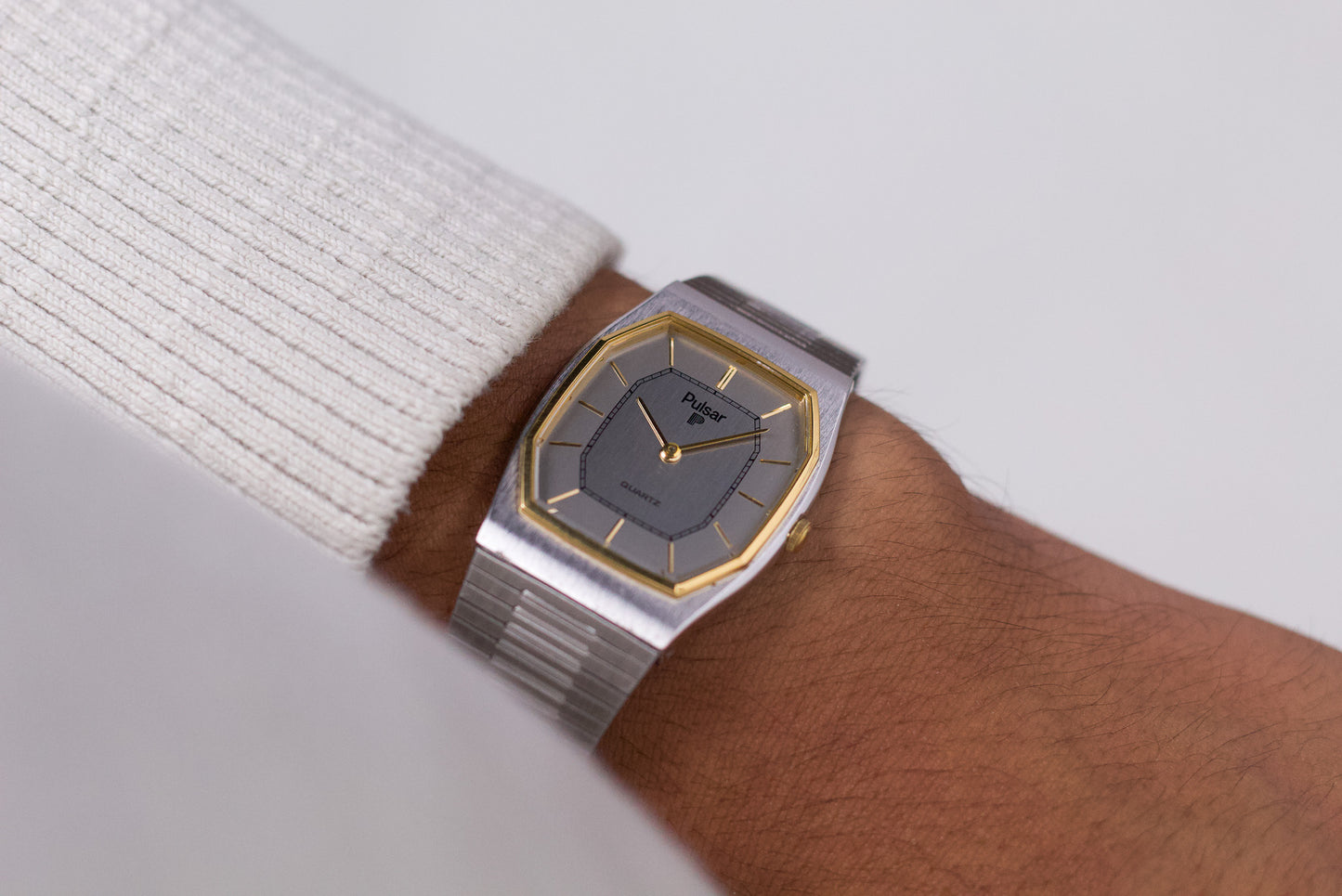 1993 Pulsar Quartz Straight Grain Gray Dial Two Tone Men's Wrist Watch