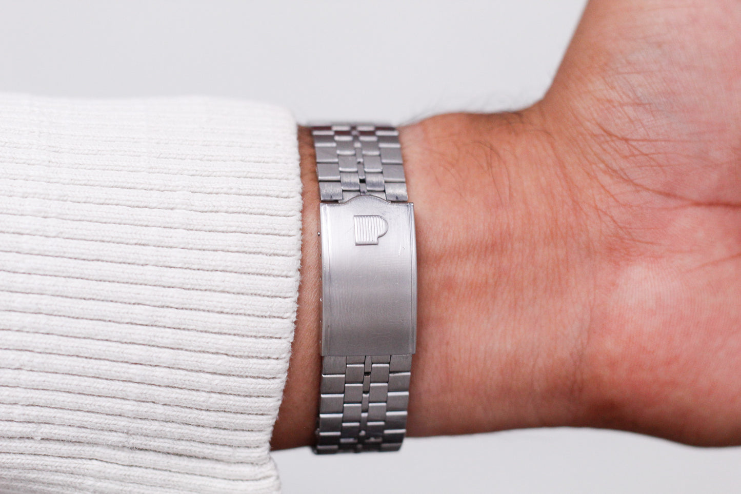 1980 Pulsar Quartz Textured Silver Dial Men's Wrist-Watch
