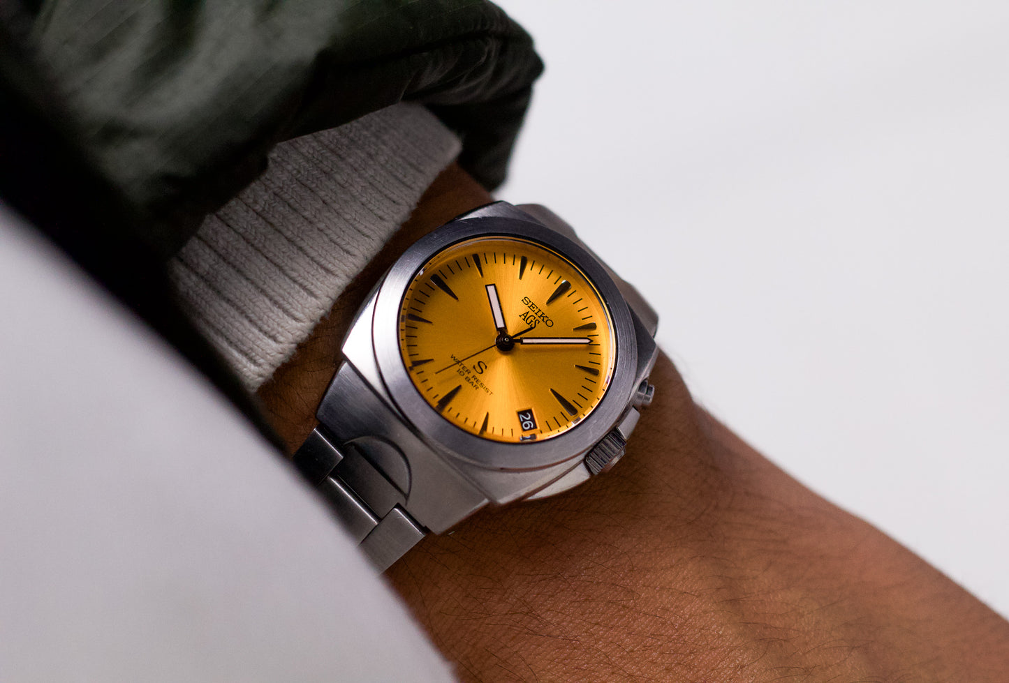 1996 Seiko AGS Kinetic Orange Sunburst Dial Men's Wrist-Watch