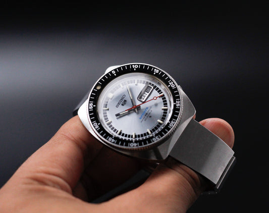1968 Seiko 5 Sports Metallic Blue Sunburst Dial Men's Wrist-Watch