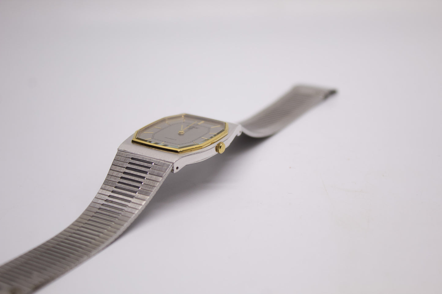 1993 Pulsar Quartz Straight Grain Gray Dial Two Tone Men's Wrist Watch