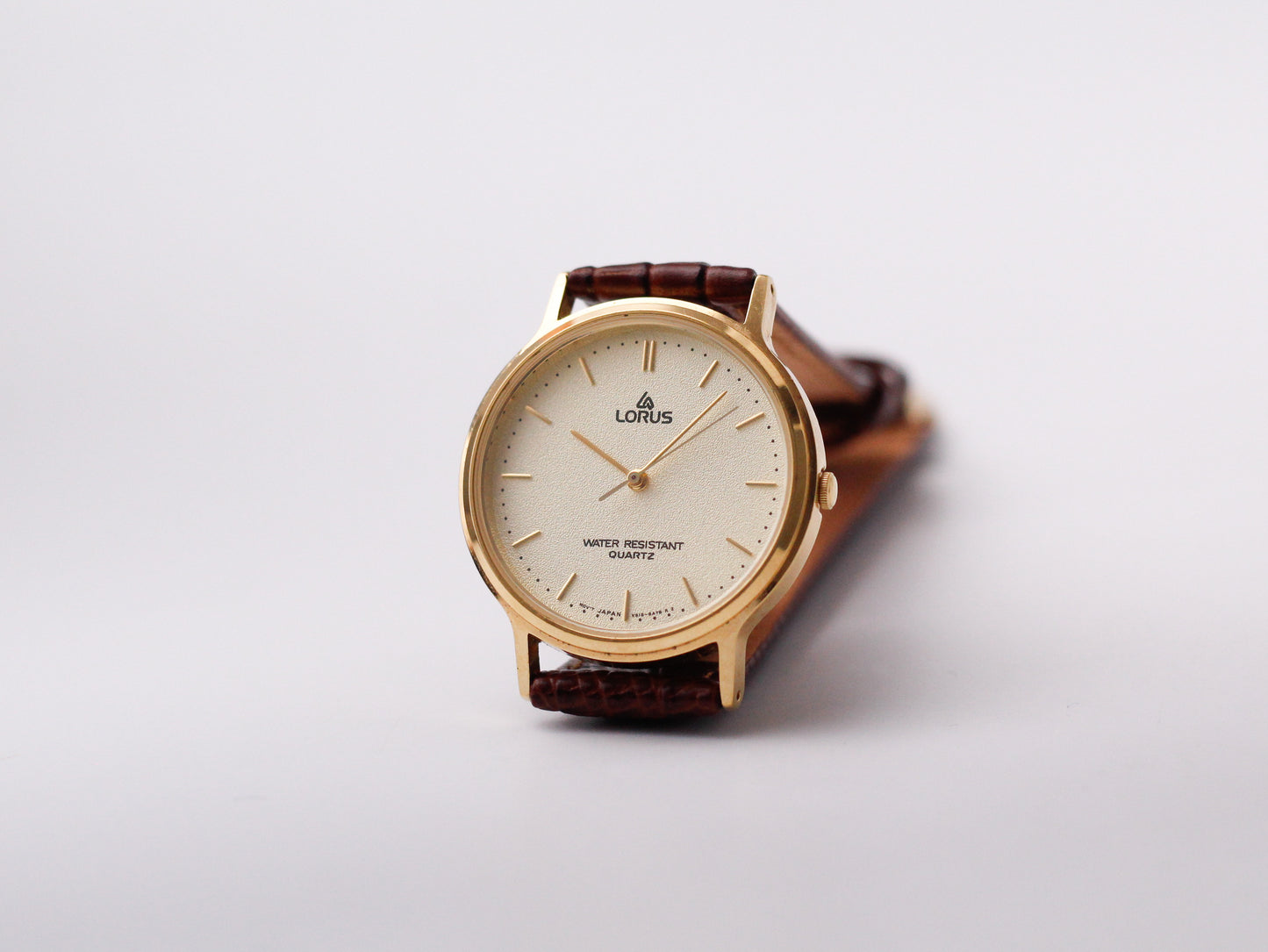 1990s Lorus Quartz Golden Snowfall Dial Men's Wrist-Watch