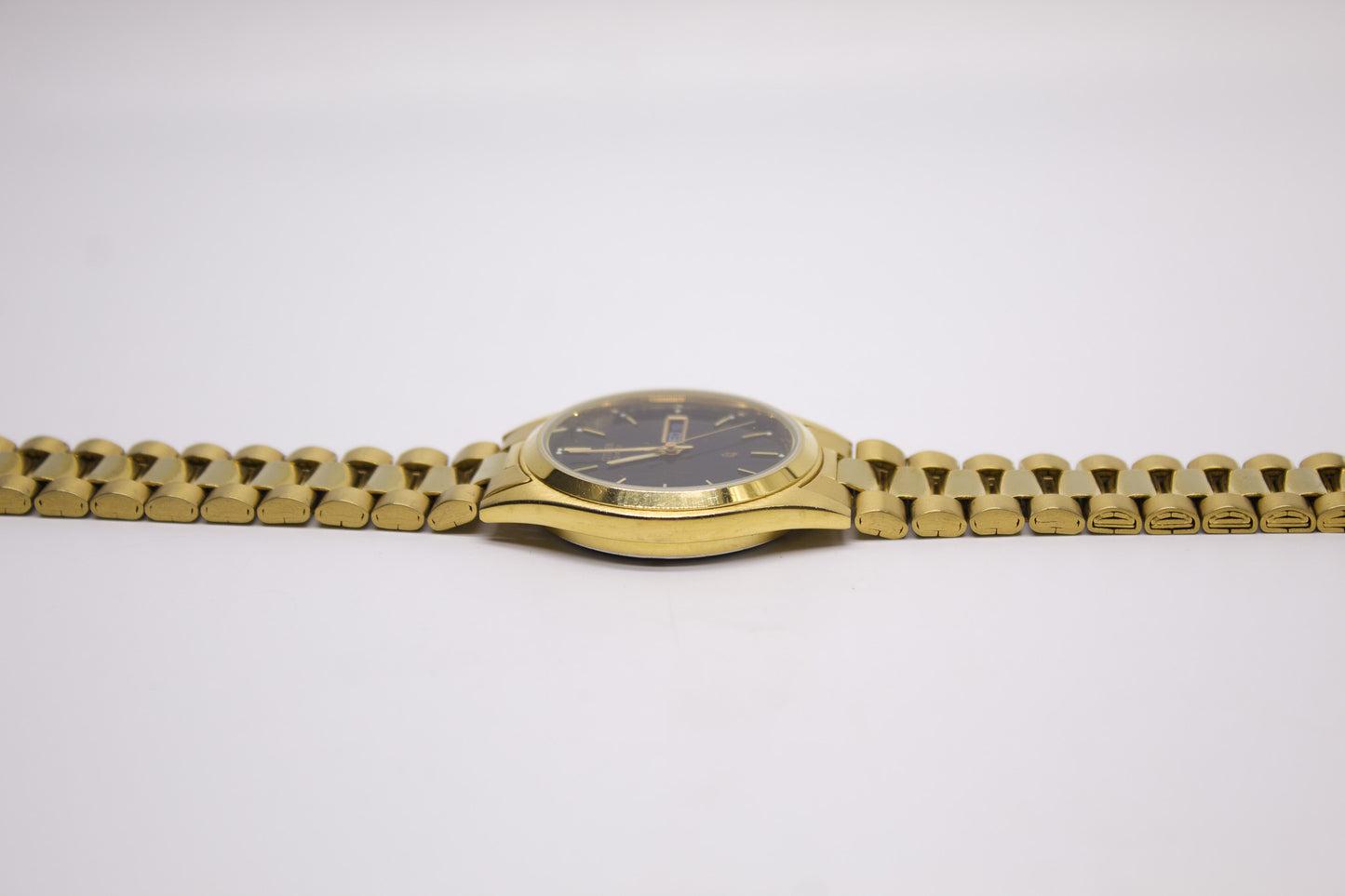 1996 Citizen Quartz Jet Black Dial Men's Wrist-Watch