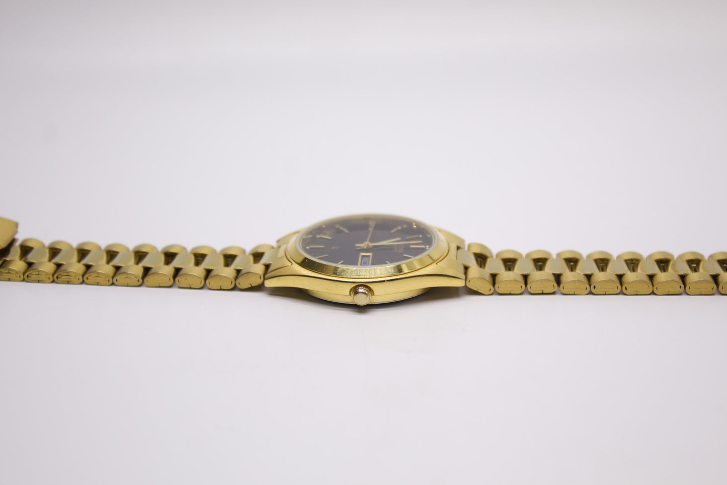 1996 Citizen Quartz Jet Black Dial Men's Wrist-Watch