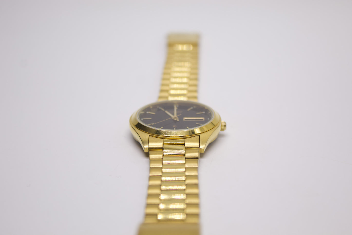 1996 Citizen Quartz Jet Black Dial Men's Wrist-Watch