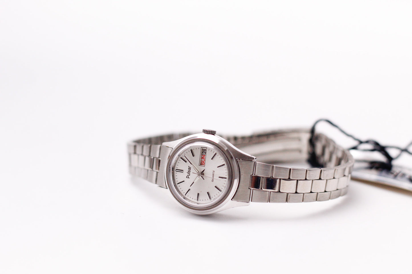 [Near Mint] 1993 Pulsar Quartz Silver Linen Dial Ladies' Wrist-Watch W/Box & Tag