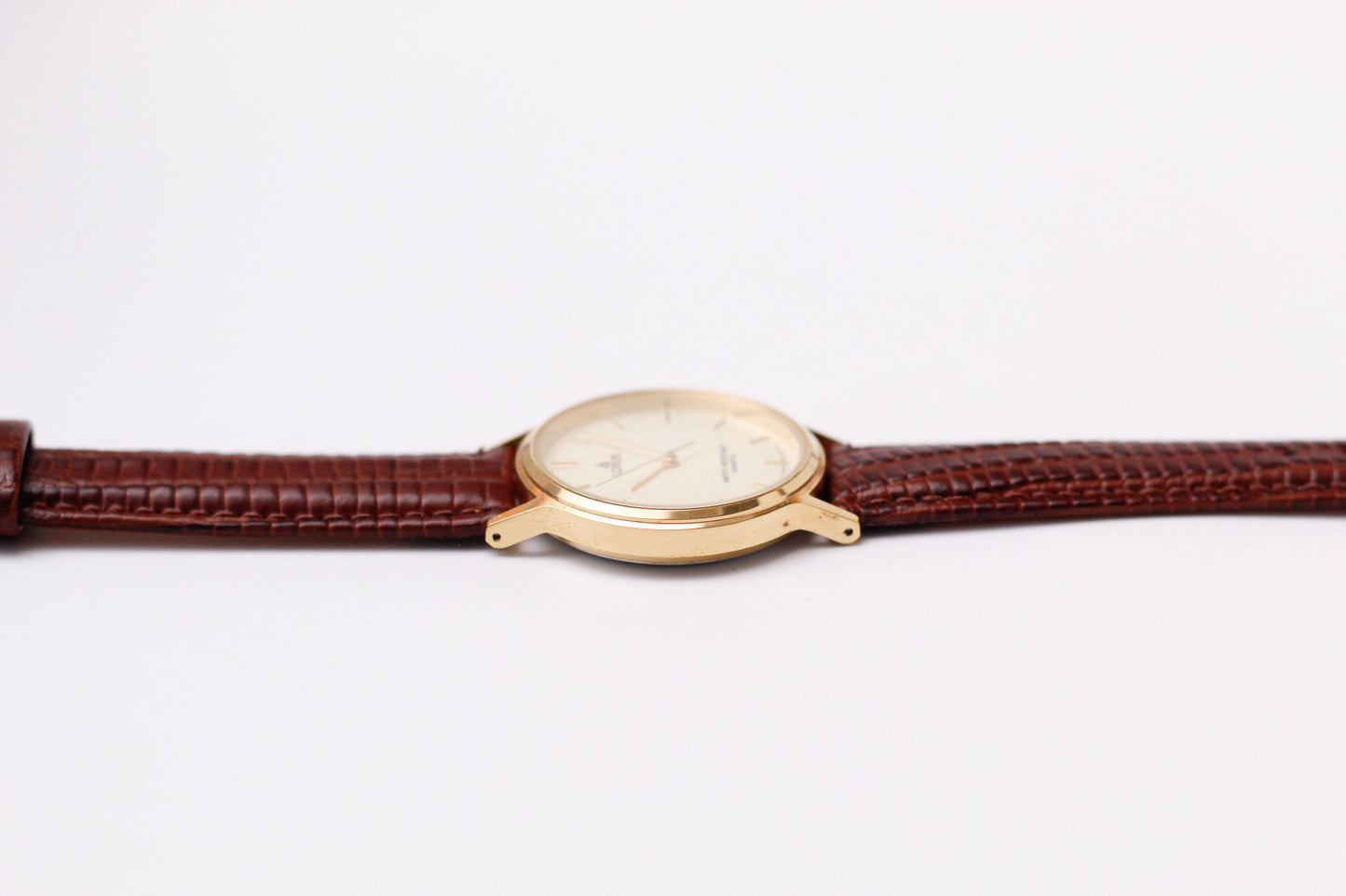 1990s Lorus Quartz Golden Snowfall Dial Men's Wrist-Watch