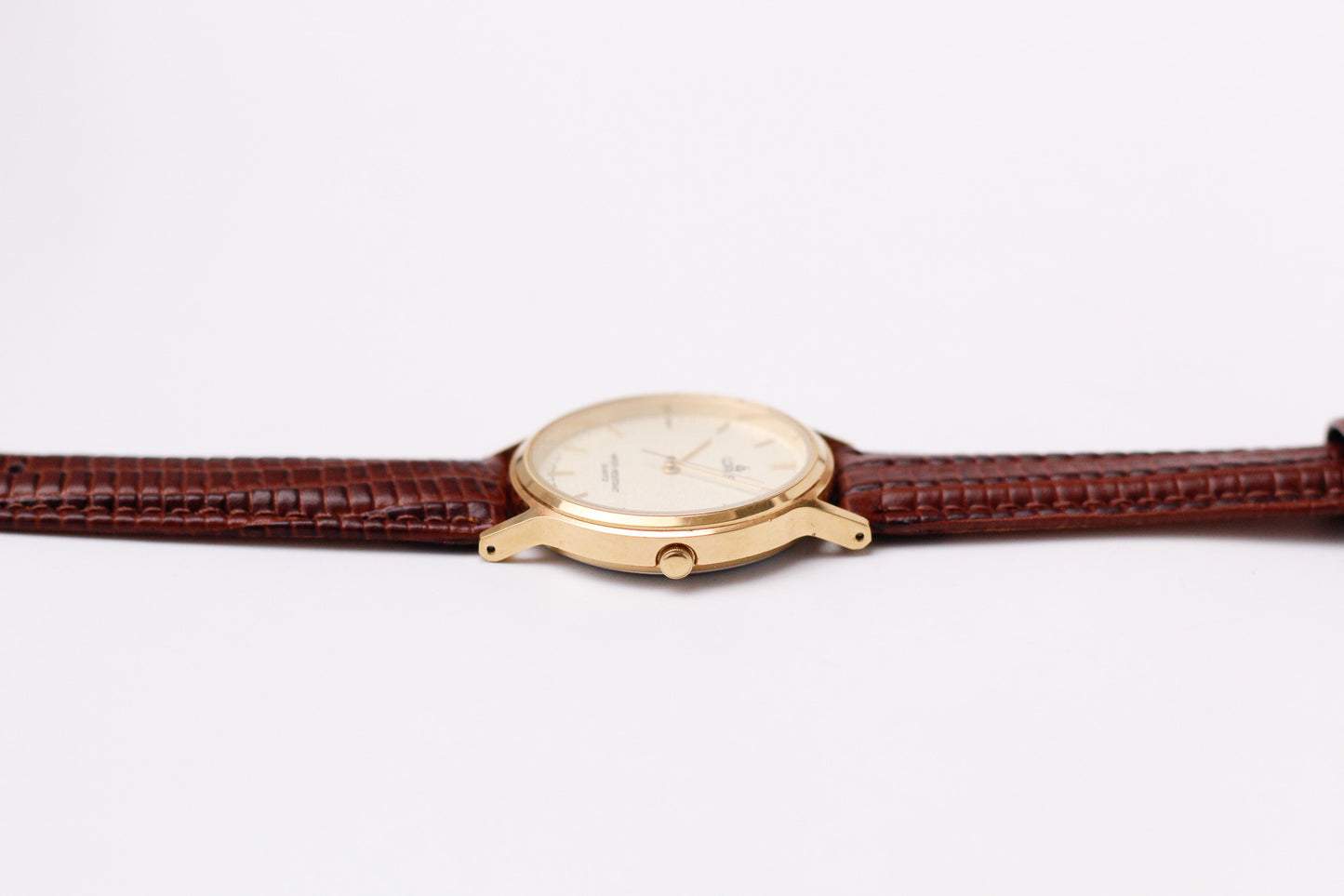 1990s Lorus Quartz Golden Snowfall Dial Men's Wrist-Watch
