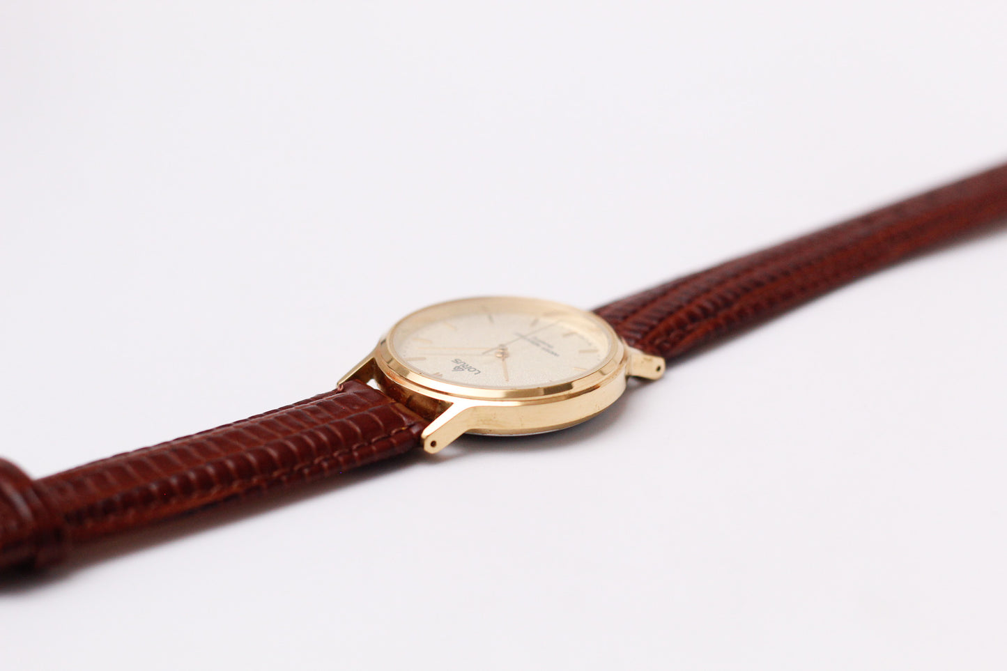 1990s Lorus Quartz Golden Snowfall Dial Men's Wrist-Watch