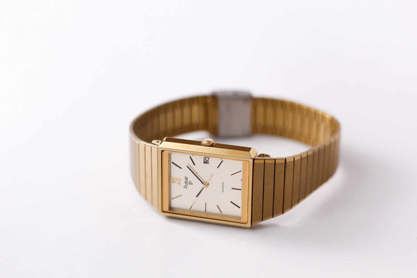 1993 Pulsar Quartz Brilliant Golden Striped Dial Men's Wrist-Watch