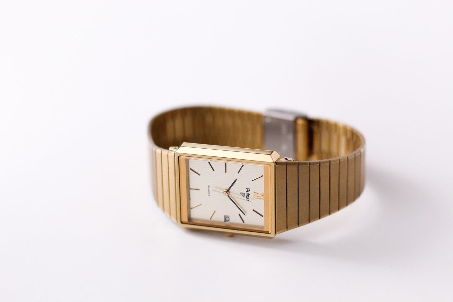 1993 Pulsar Quartz Brilliant Golden Striped Dial Men's Wrist-Watch
