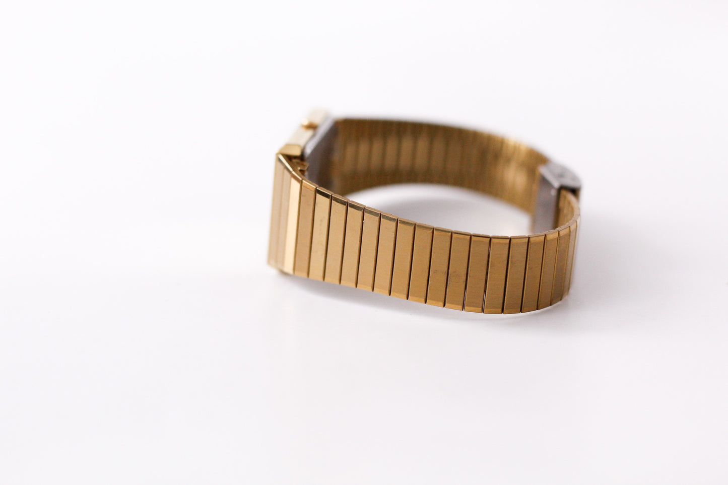 1993 Pulsar Quartz Brilliant Golden Striped Dial Men's Wrist-Watch