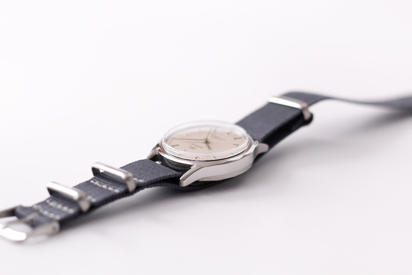 Shanghai Mechanical Light Cream Dial Men's Wrist-Watch