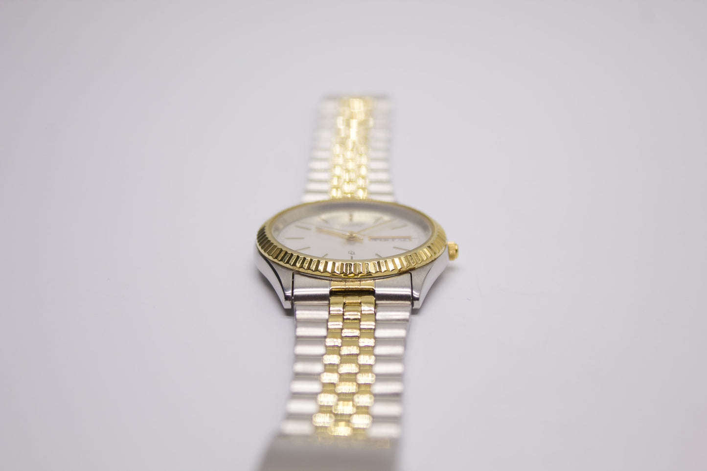 1990s Citizen Baby 'Day-Date' Silver Dial Two Tone Men's Wrist Watch