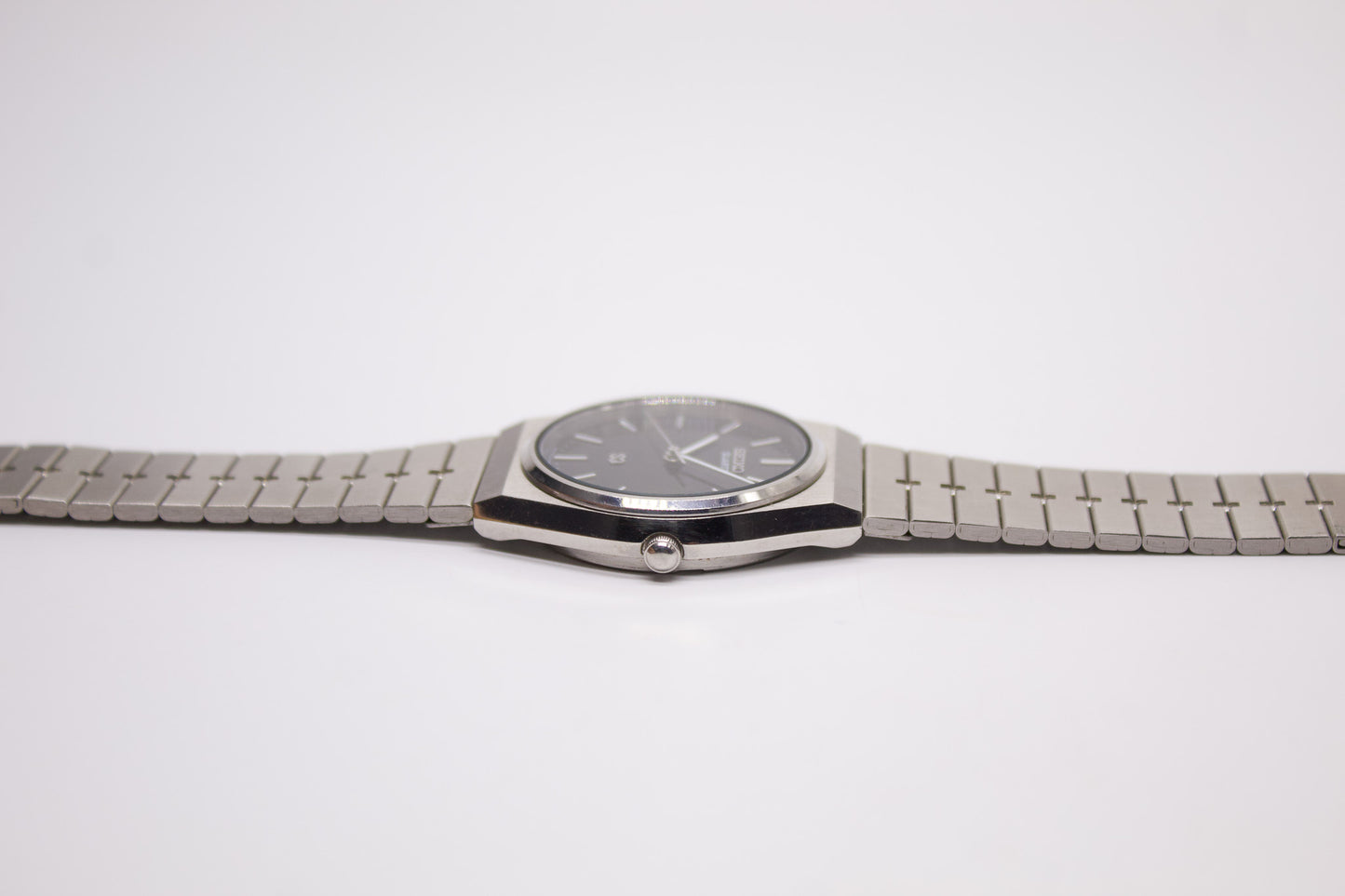 [Near Mint] 1984 Seiko SQ Straight Grain Black Dial Men's Wrist-Watch