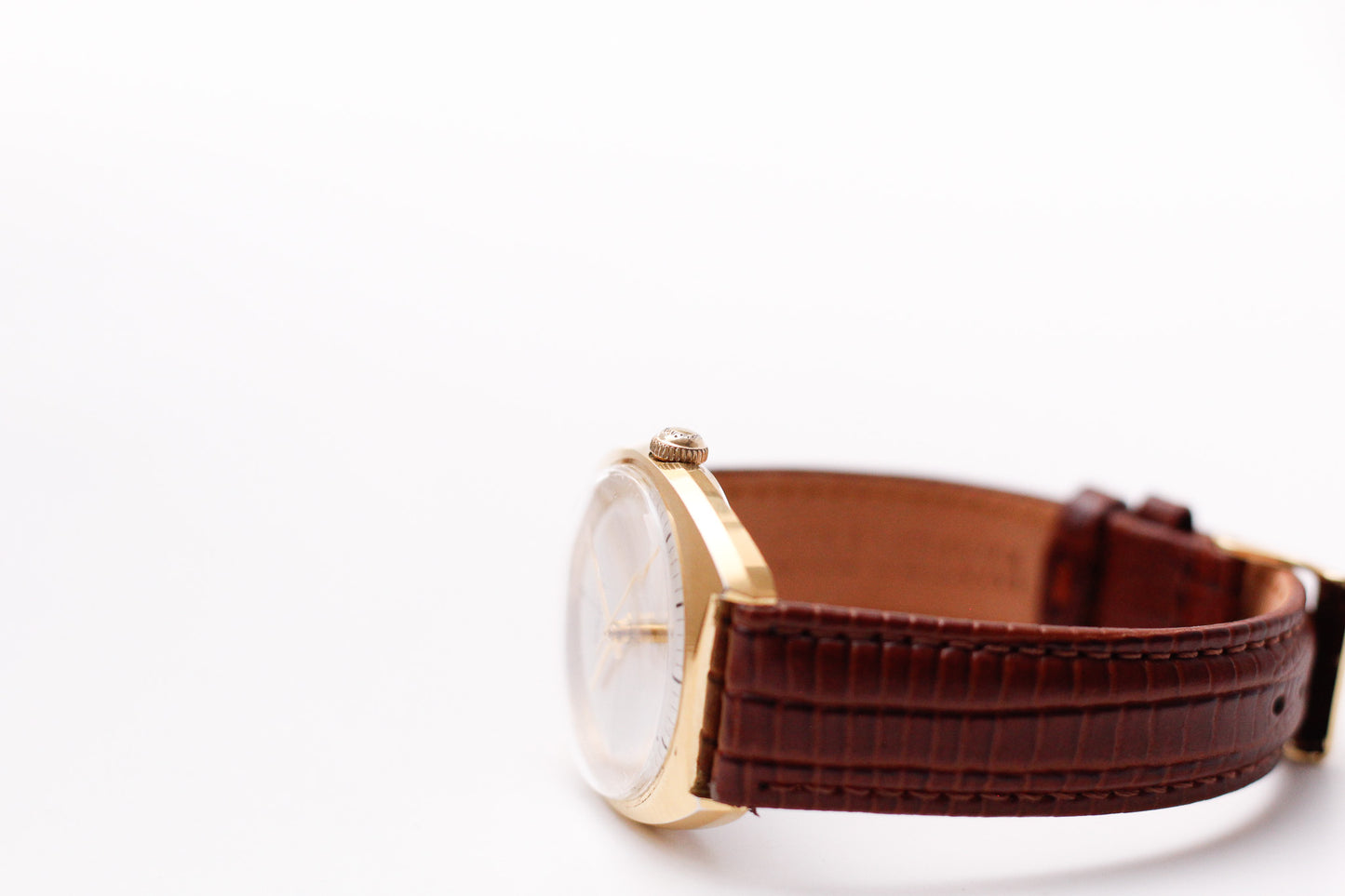 1970s Swiss Orvin Mechanical Straight Grain Silver Dial Men's Wrist-Watch