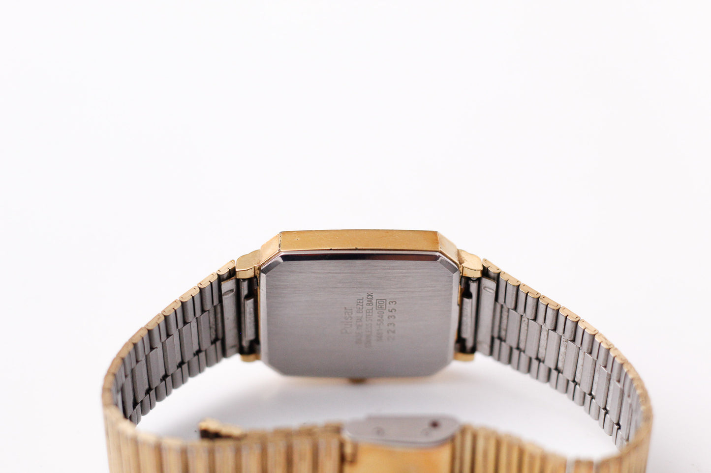 1992 Pulsar Quartz Champagne Sunburst Dial Men's Wrist-Watch