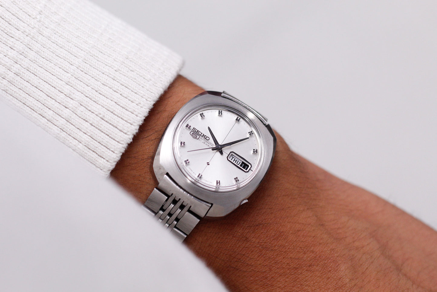 [Serviced] 1971 Seiko 5 Automatic Silver Sunburst Dial Men's Wrist-Watch