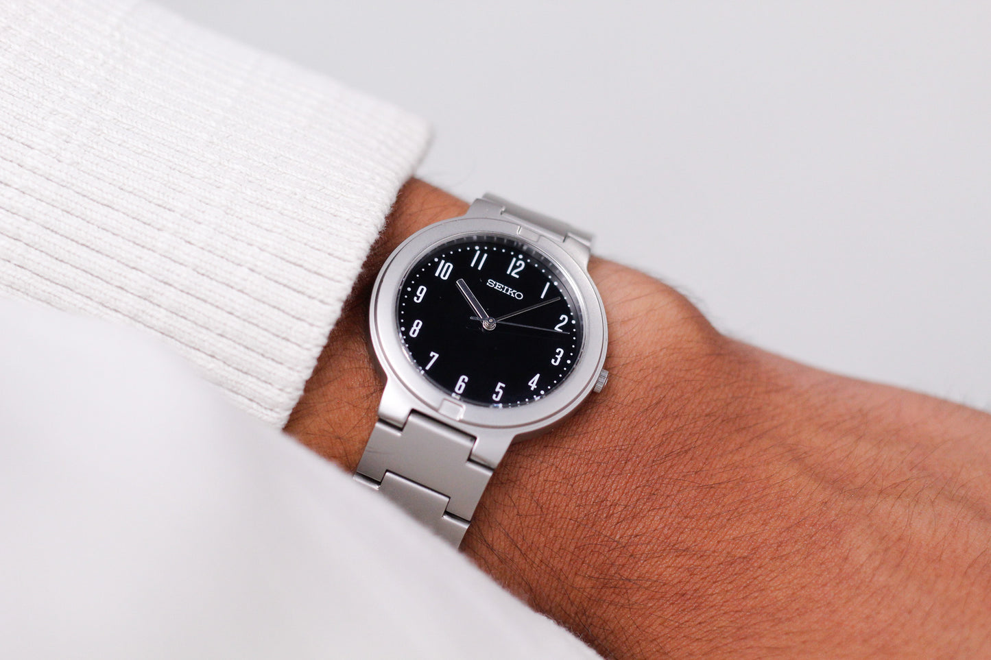 2003 Seiko Quartz Inky Black Arabic Dial Men's Wrist-Watch