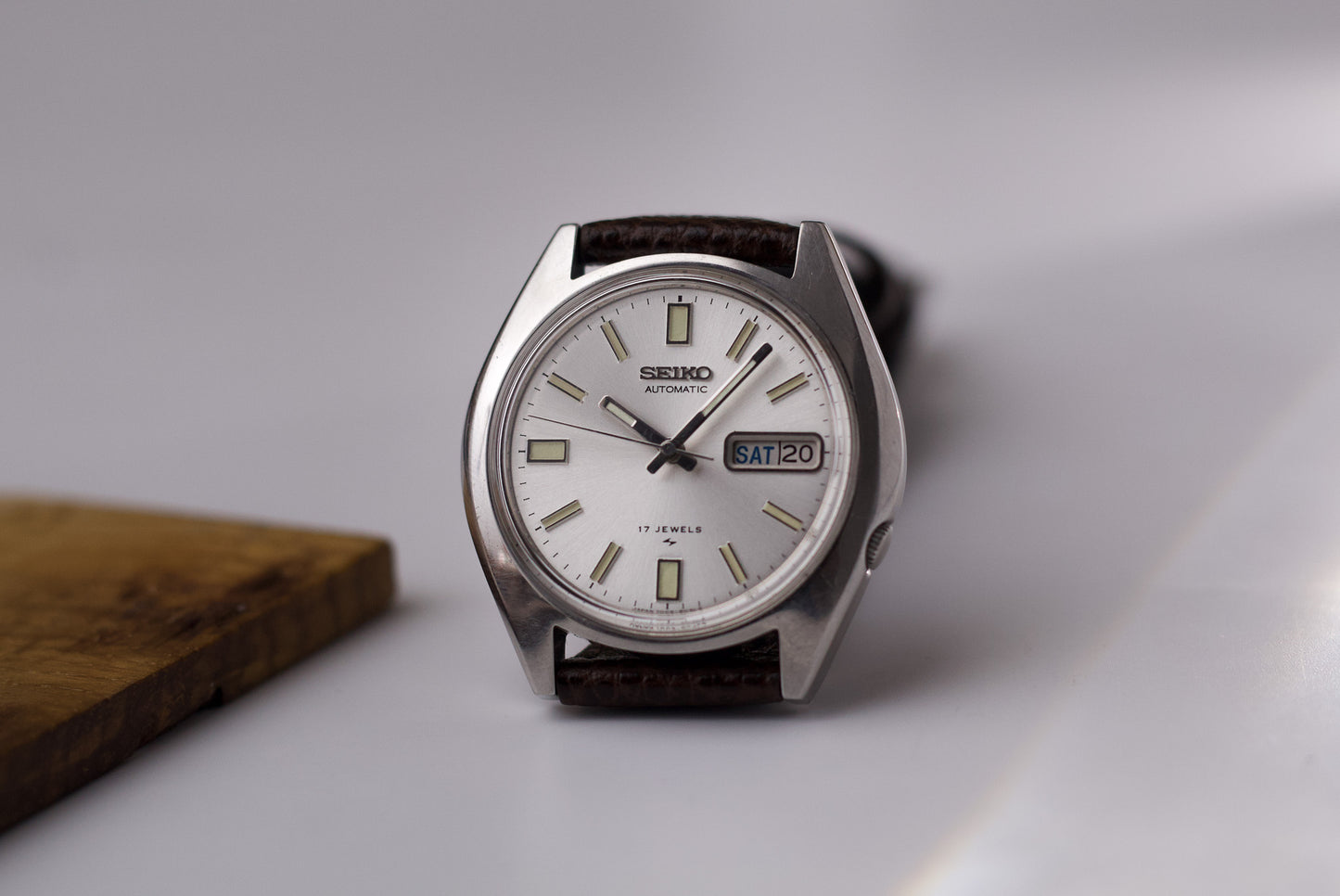 [Serviced] 1977 Seiko Automatic Silver Sunburst Dial Men's Wrist Watch