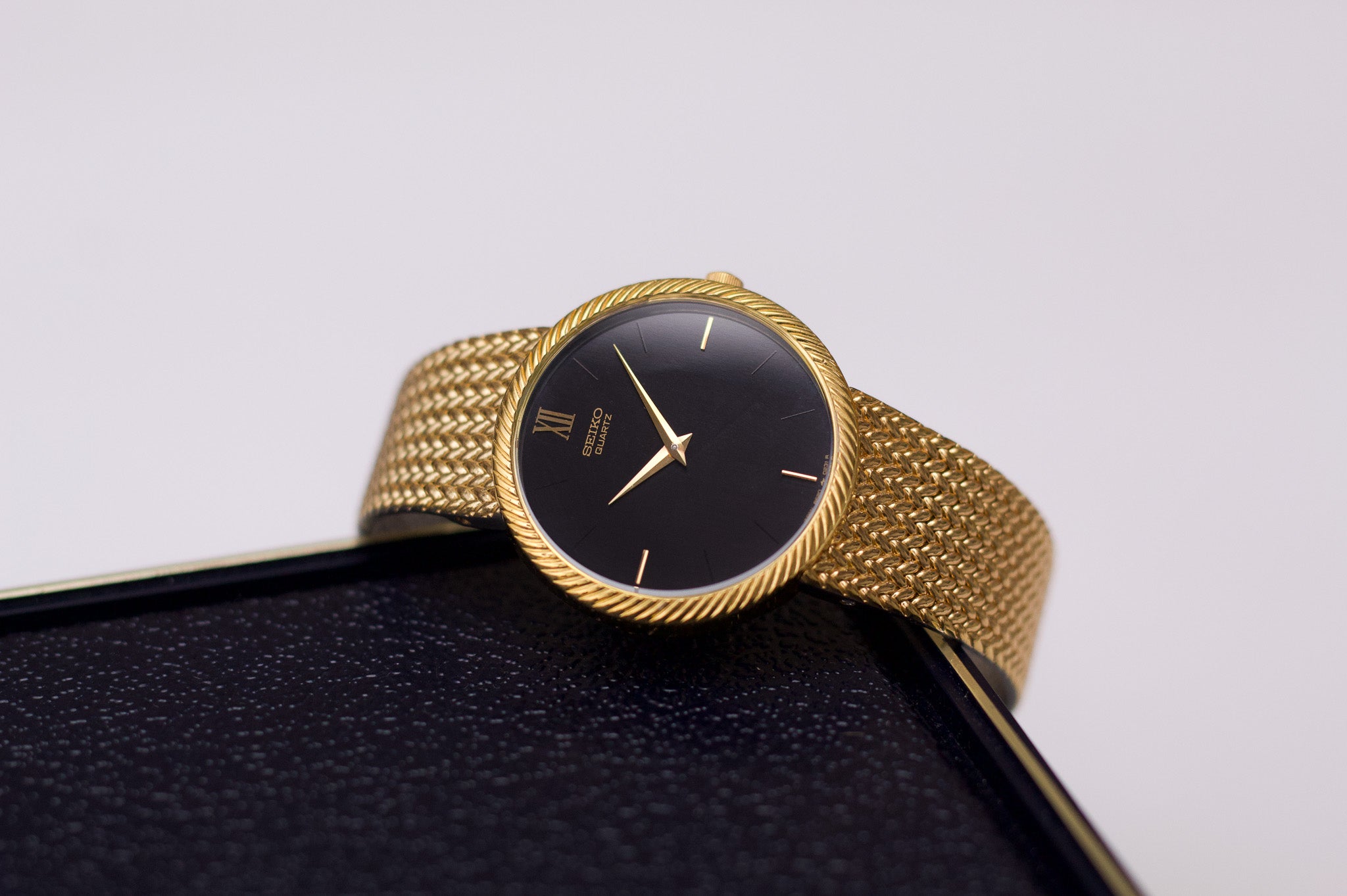 SEIKO記念時計、QUARTZ、CITIZEN JEWELS Near Mint] 1982 Seiko Quartz Inky Black Dial 'Medallion Case