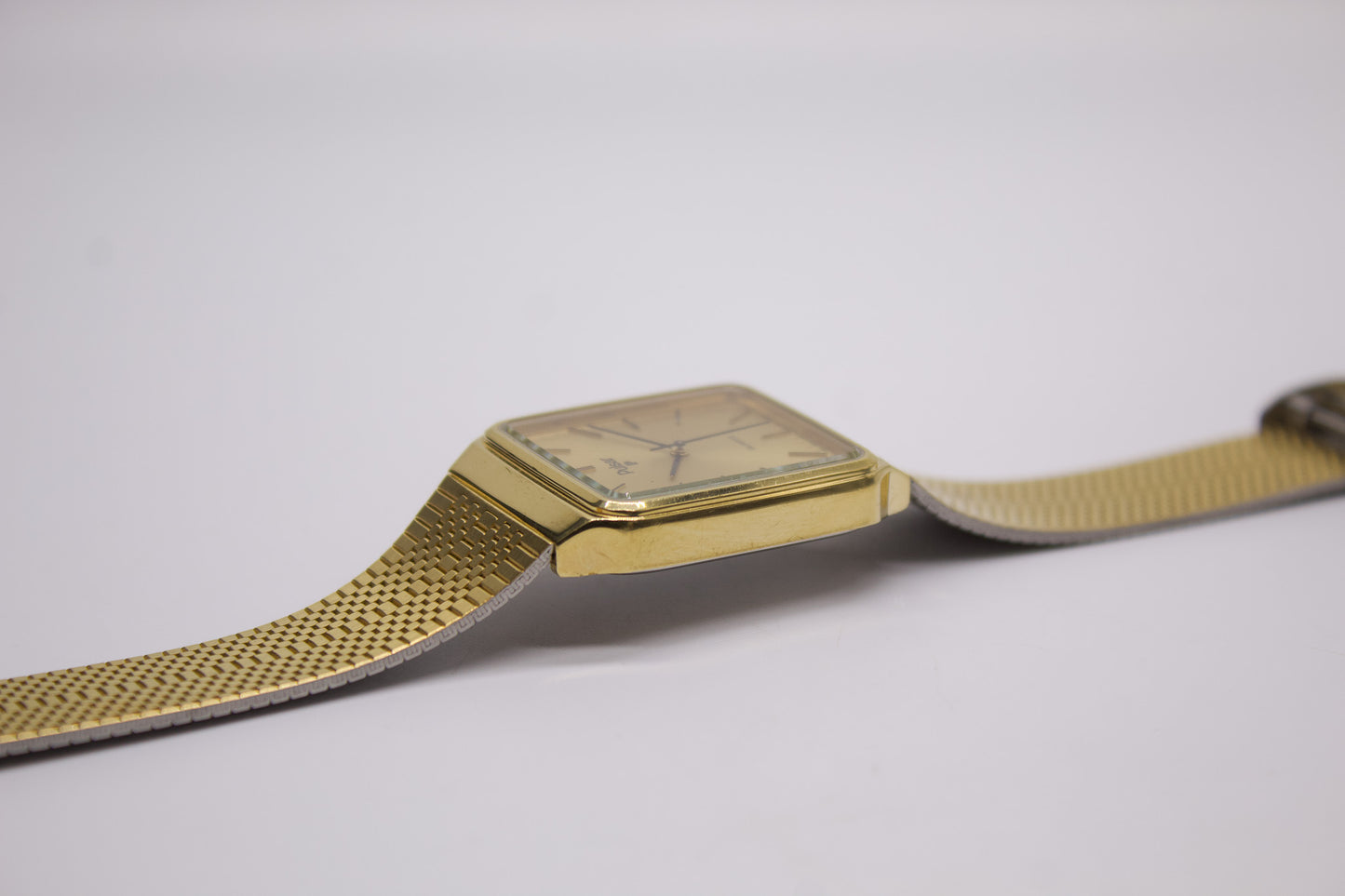 1994 Pulsar Quartz Golden Sunburst Dial Men's Wrist-Watch