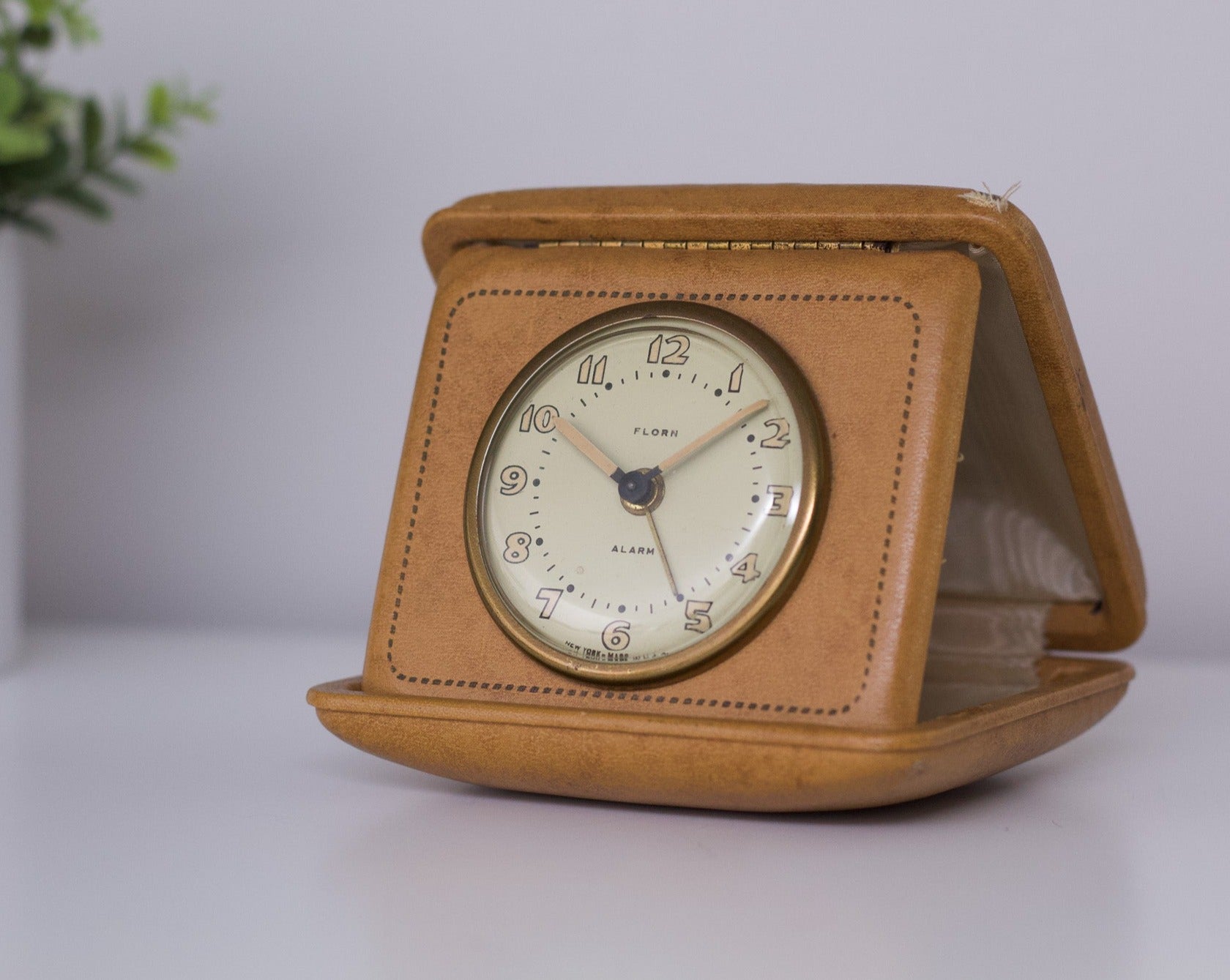 Vintage US Made Florn Mechanical Alarm Clock Decoration Piece – Mecalco ...