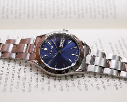 2005 Seiko Deep-Sea Blue Sunburst Men's Wrist-Watch  REF#: 7N43-9080
